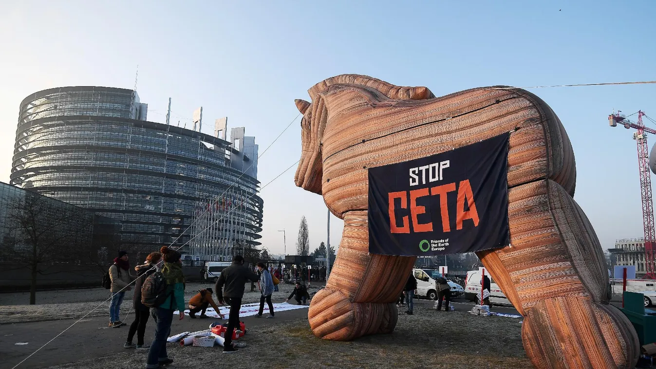 Sorban mondják fel a multiknak kedvező egyezményeket