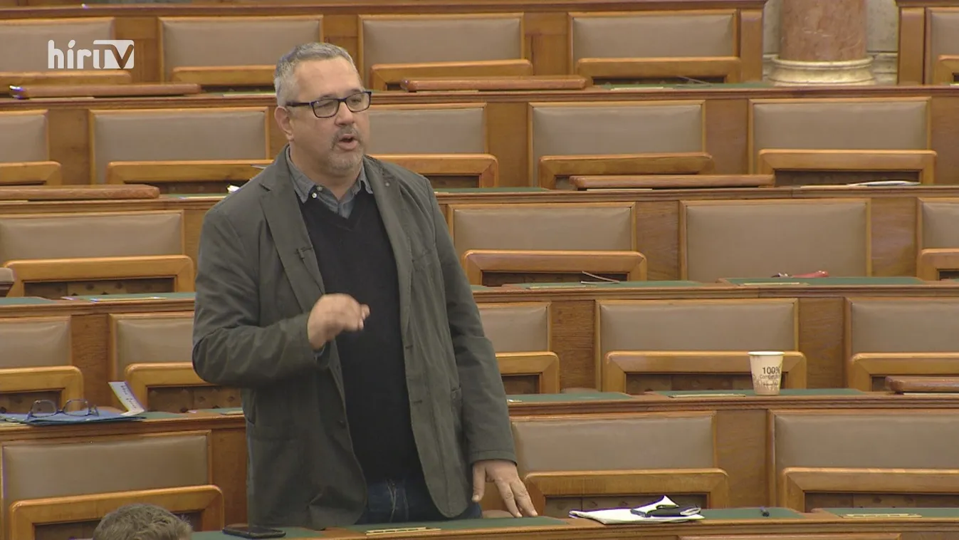 A kínai vakcina ellen kampányol az ellenzék