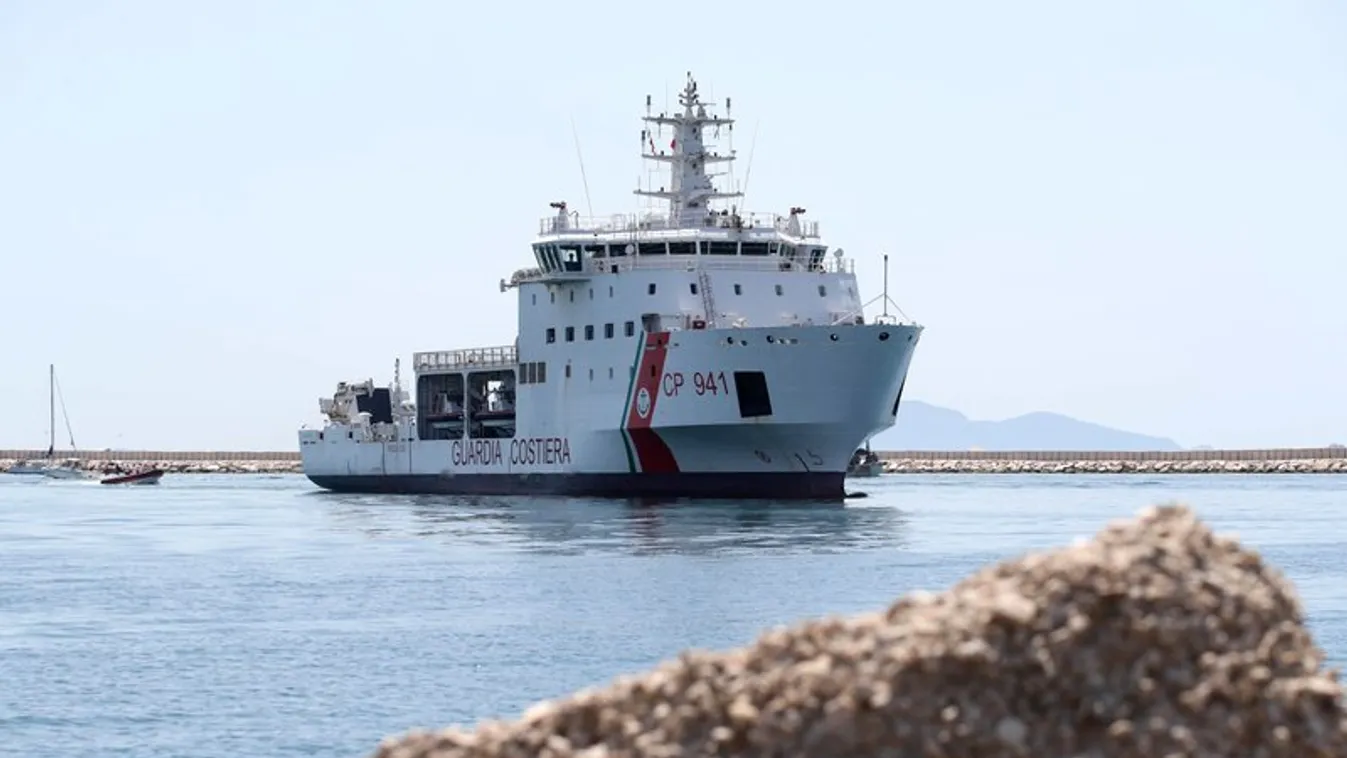 Az olaszok megint a menedékkérők szétosztásával jönnek