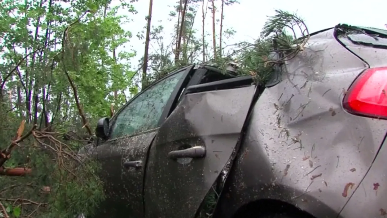 Öt halott a szélviharban, köztük két tizenéves lány