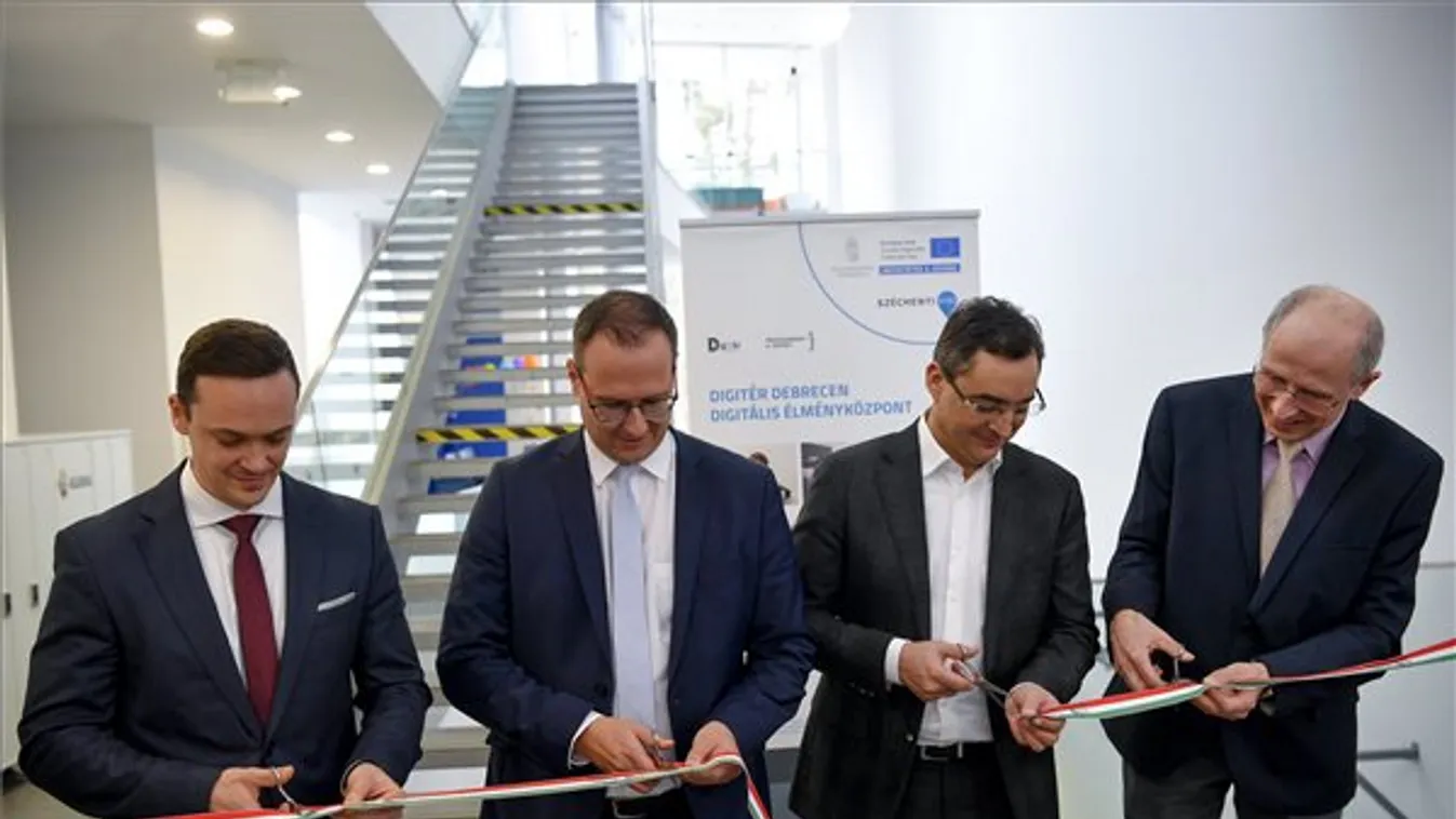 Átadták a debreceni digitális élményközpontot