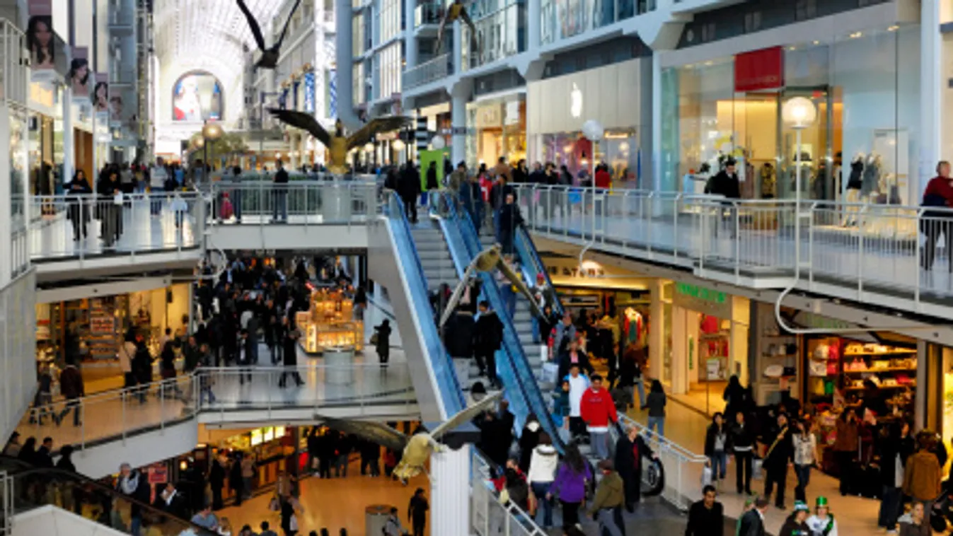 Újabb nagy rohamra számítanak a boltosok