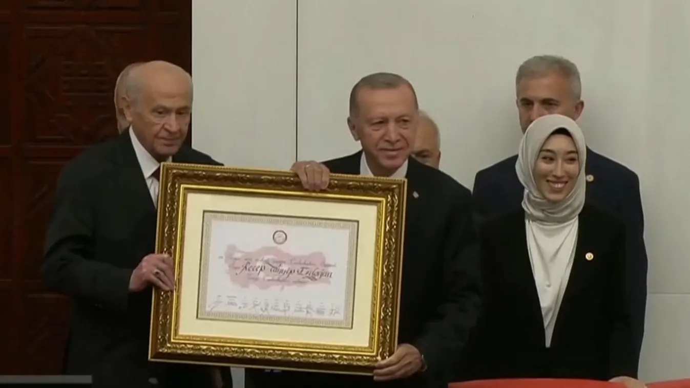 Letette elnöki esküjét Recep Tayyip Erdogan