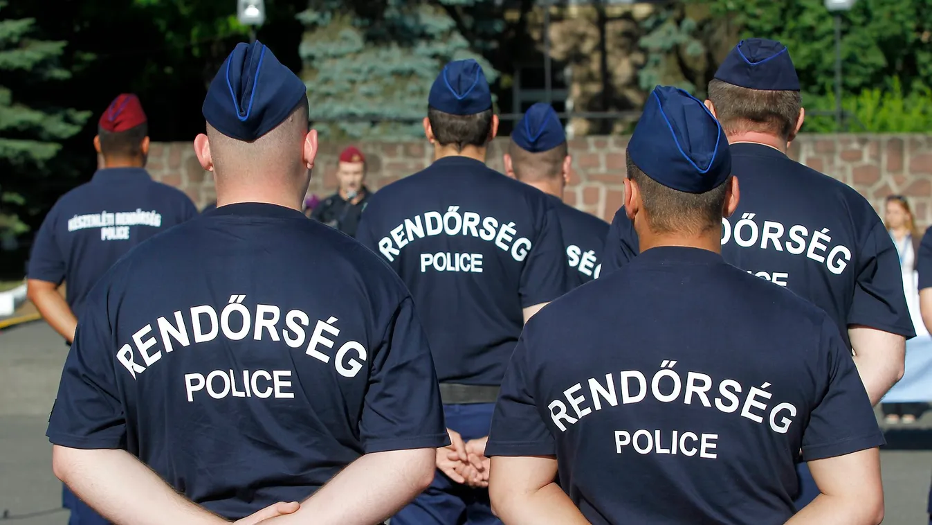 Könnygázpuska sült el egy elsős kezében a rendőrségi bemutatón