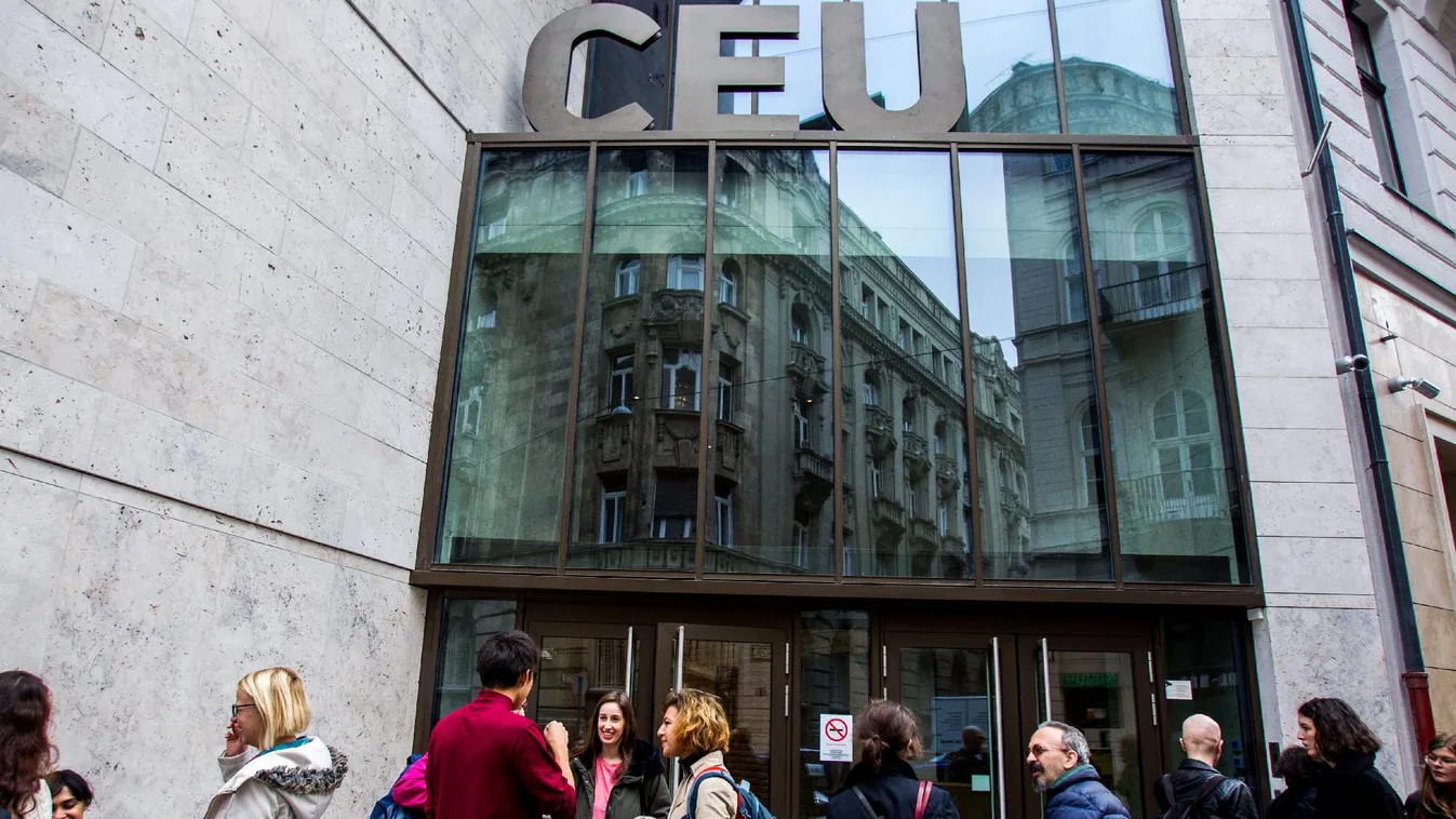 Vizsgálja a kormány a CEU-t