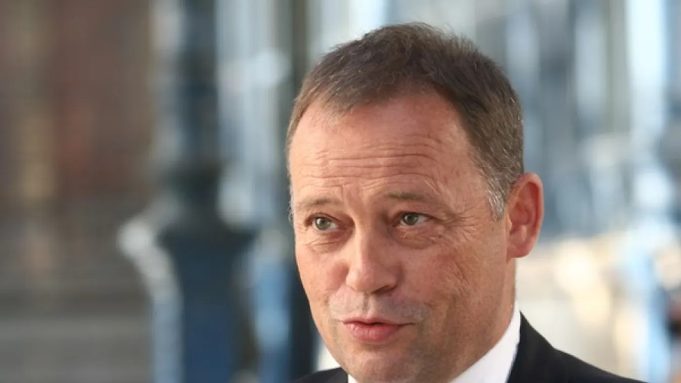 Minimál – Magyarország élőben