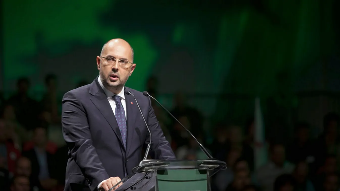 Kelemen Hunor: Nem bírálni kell Orbán Viktort, hanem lemásolni, amit tesz