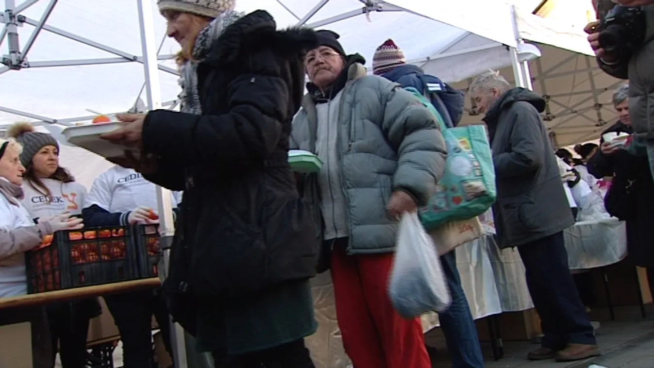 Rétvári cáfol, a kormány nem szűkíti az ételosztás lehetőségét