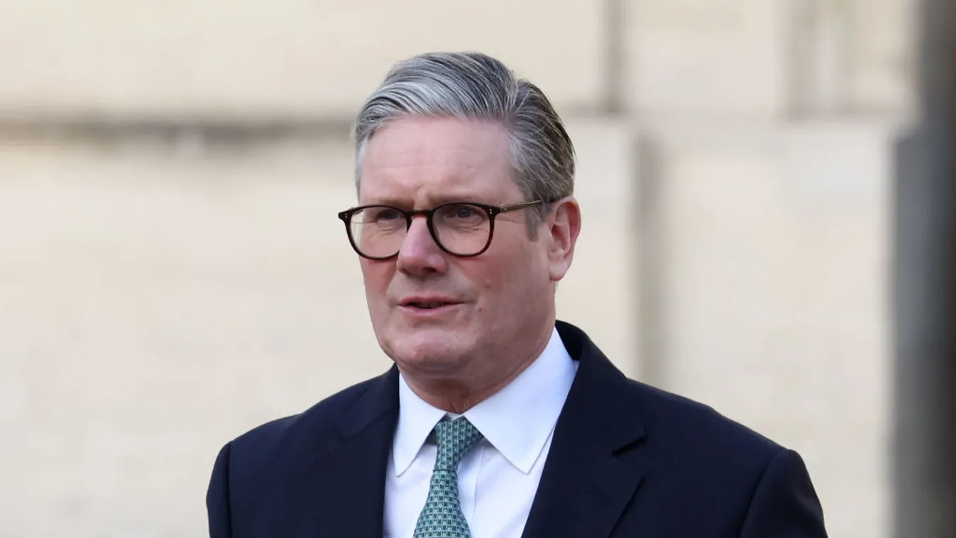 A brit miniszterelnök biztosította Zelenszkijt, hogy London őt tartja Ukrajna demokratikusan megválasztott vezetőjének