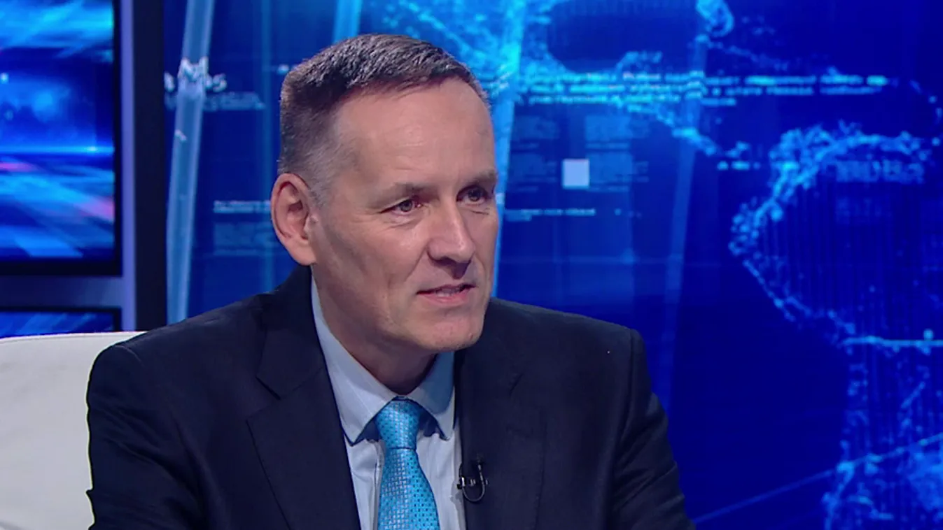 Ezért nem megy Volner János Szingapúrba