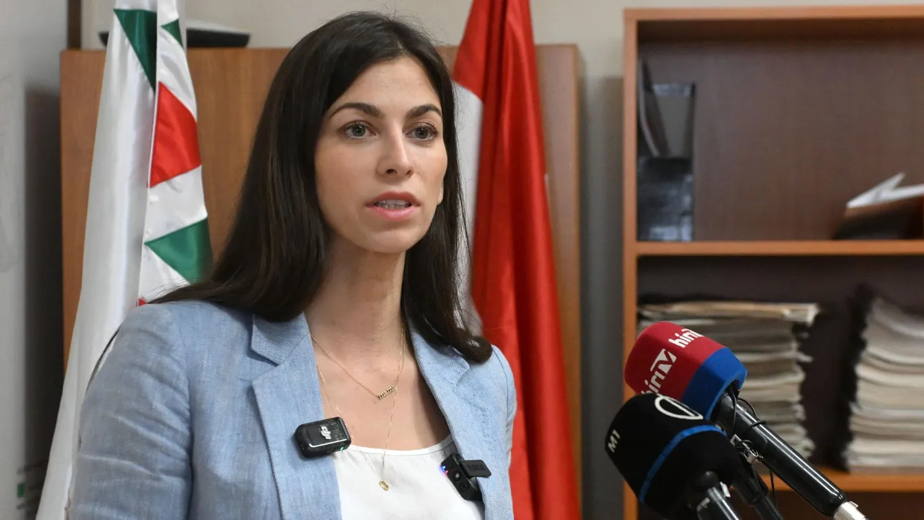 Szentkirályi Alexandra: A Tisza Párt új egészségügyi szakértője kórházi osztályok bezárásáról értekezett  + videó