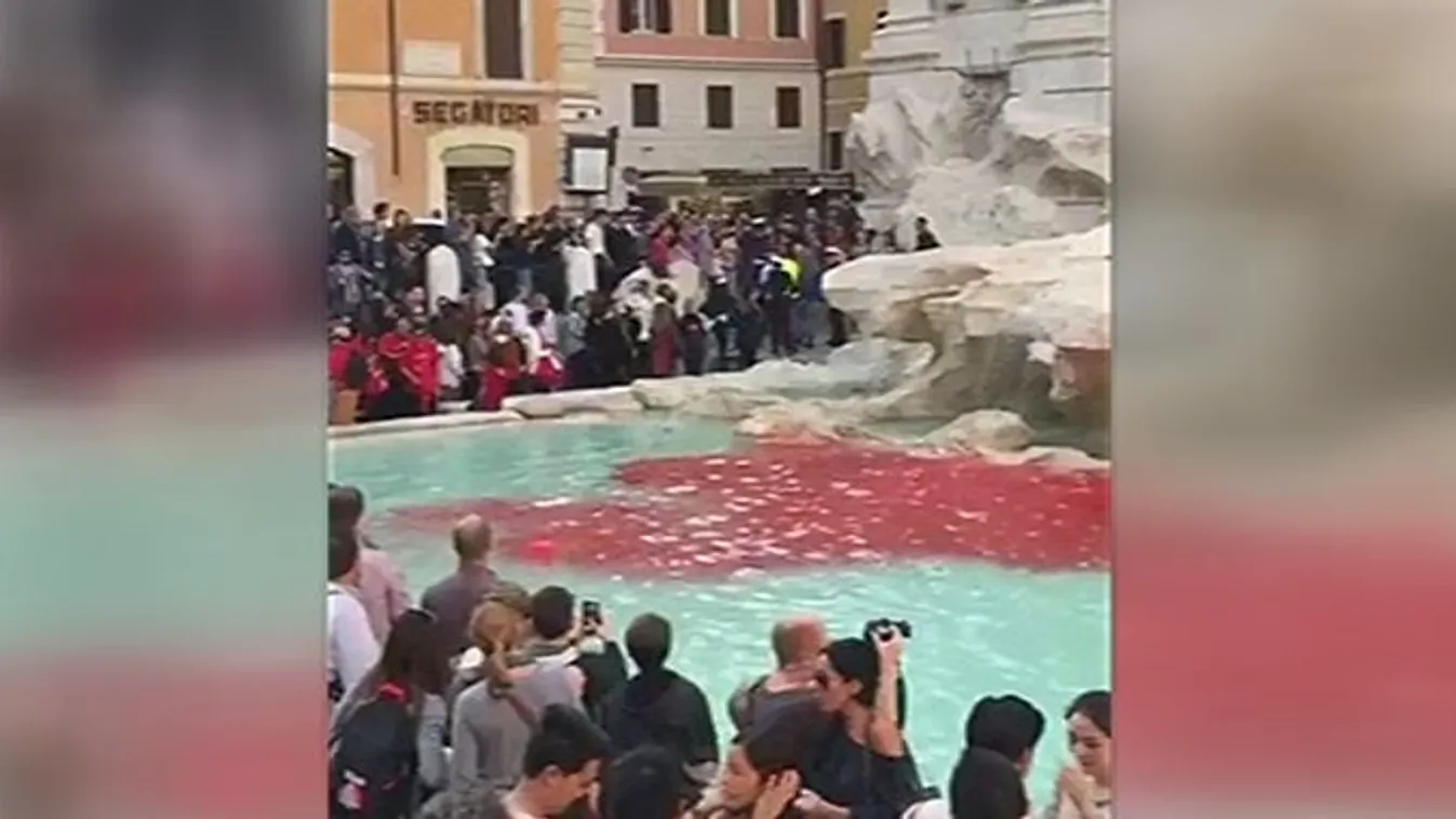Összefestették a Trevi-kutat