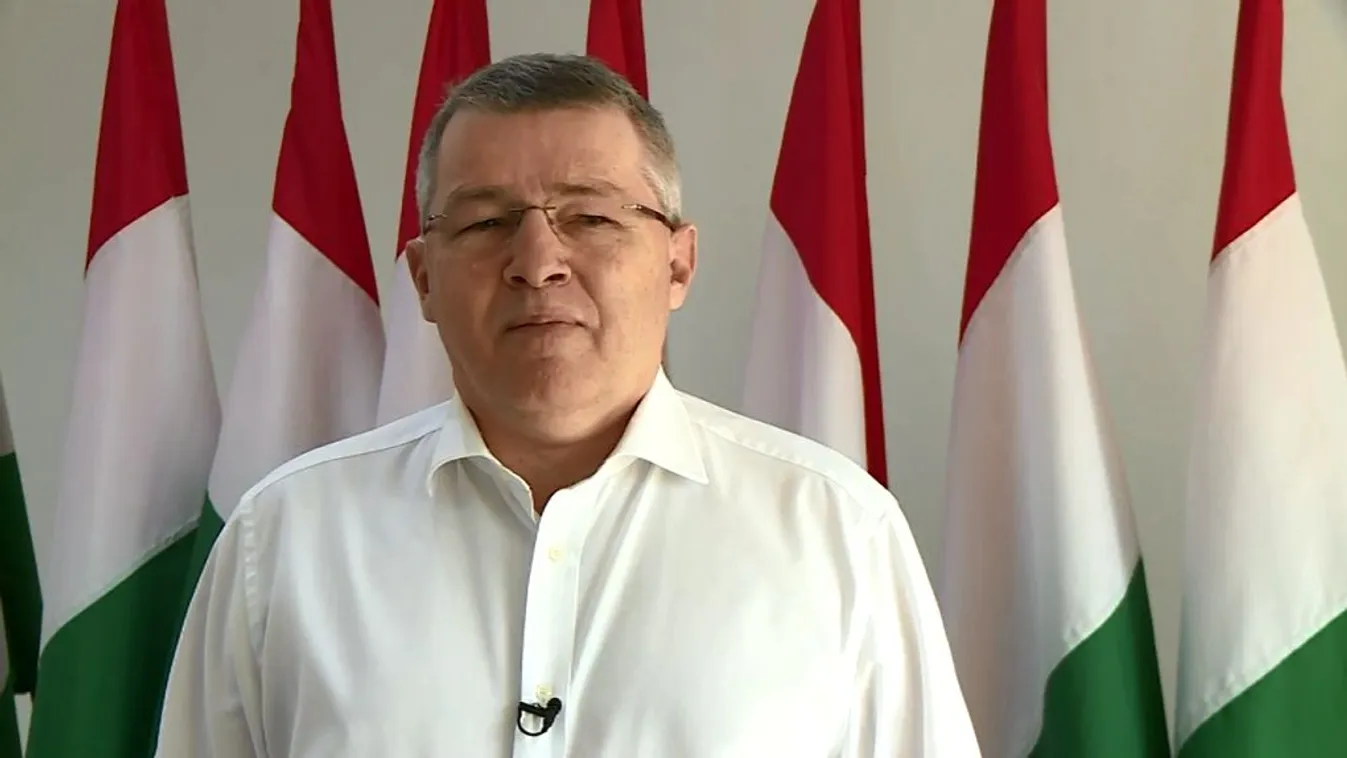 Súgógépről tagad és perrel fenyegetőzik Szabó Zsolt