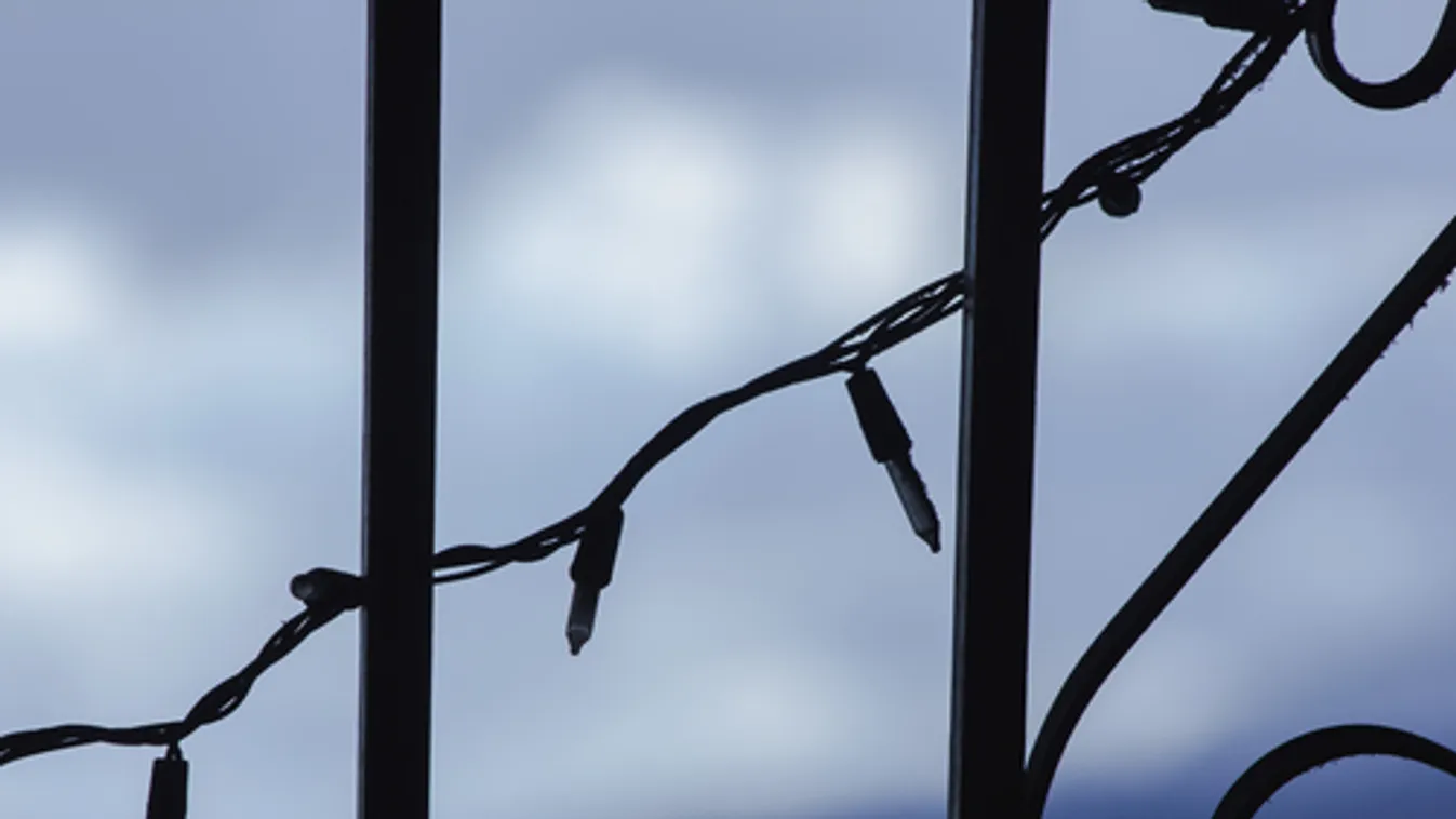 Még a karácsonyt is politikai akcióra használja fel a baloldal