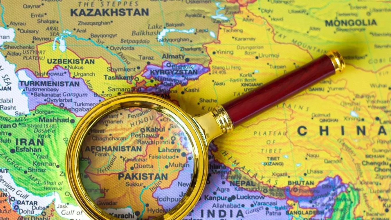 Afganisztán visszahívta pakisztáni nagykövetét, akinek a lányát elrabolták