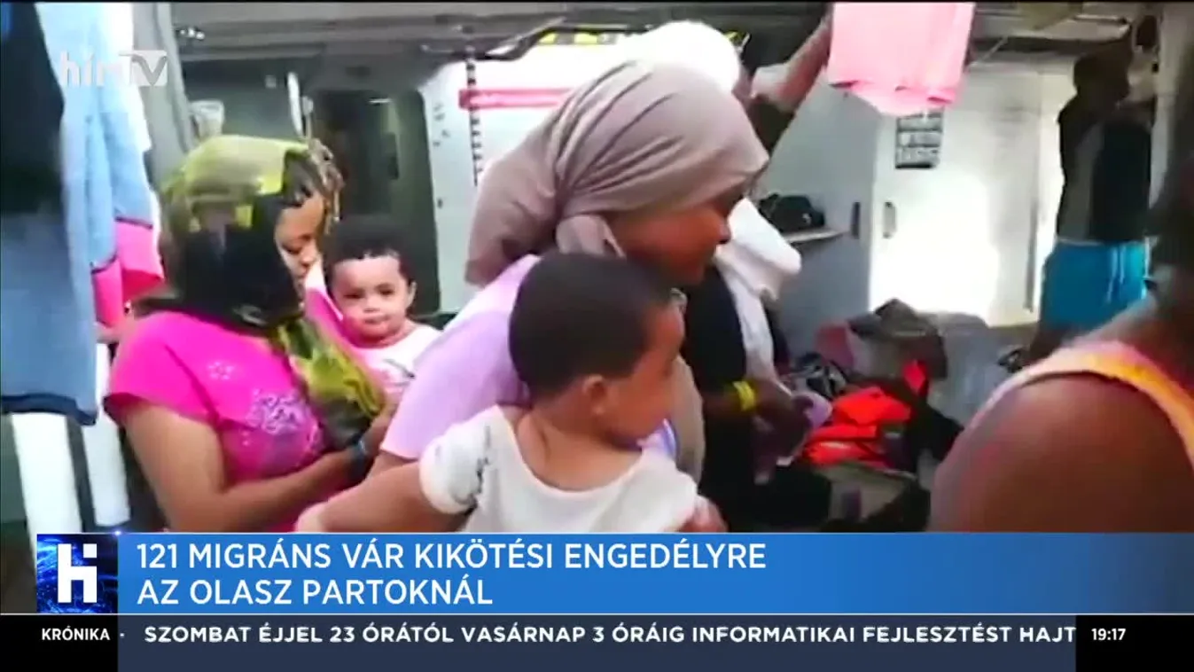 121 migráns vár kikötési engedélyre az olasz partoknál