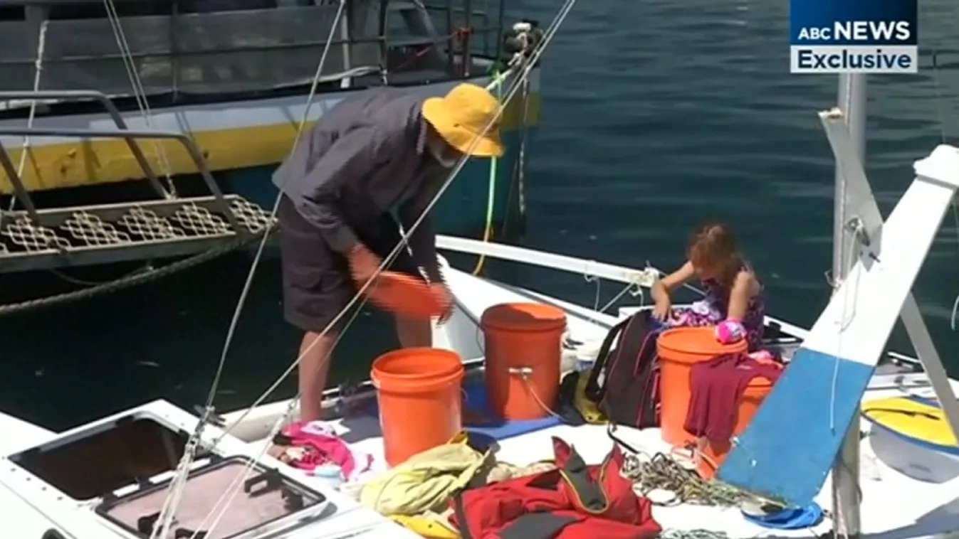 Hetekig sodródott kislányával a nyílt tengeren