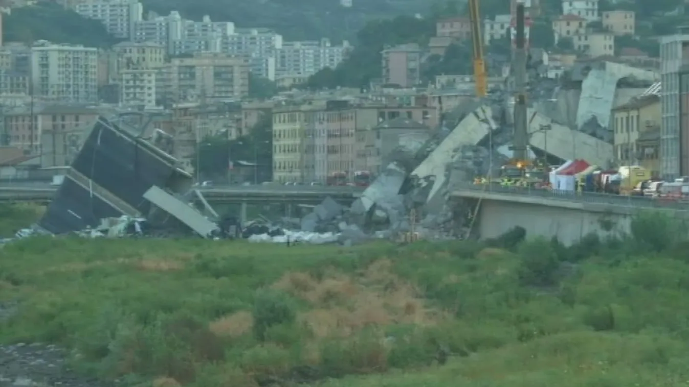 Egész éjjel túlélők után kutattak a leomlott hídnál