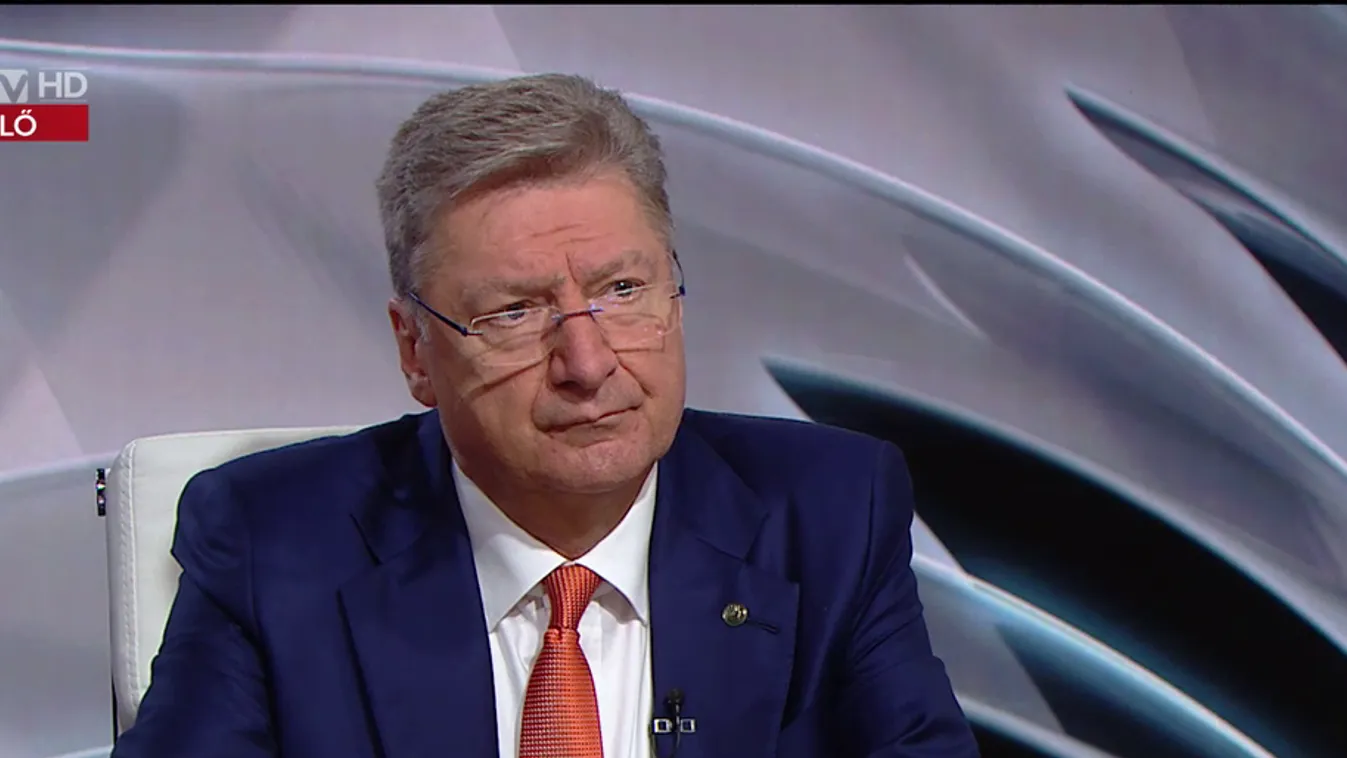 Parragh László: Gazdasági értelemben is a legfontosabb, hogy véget érjen a háború