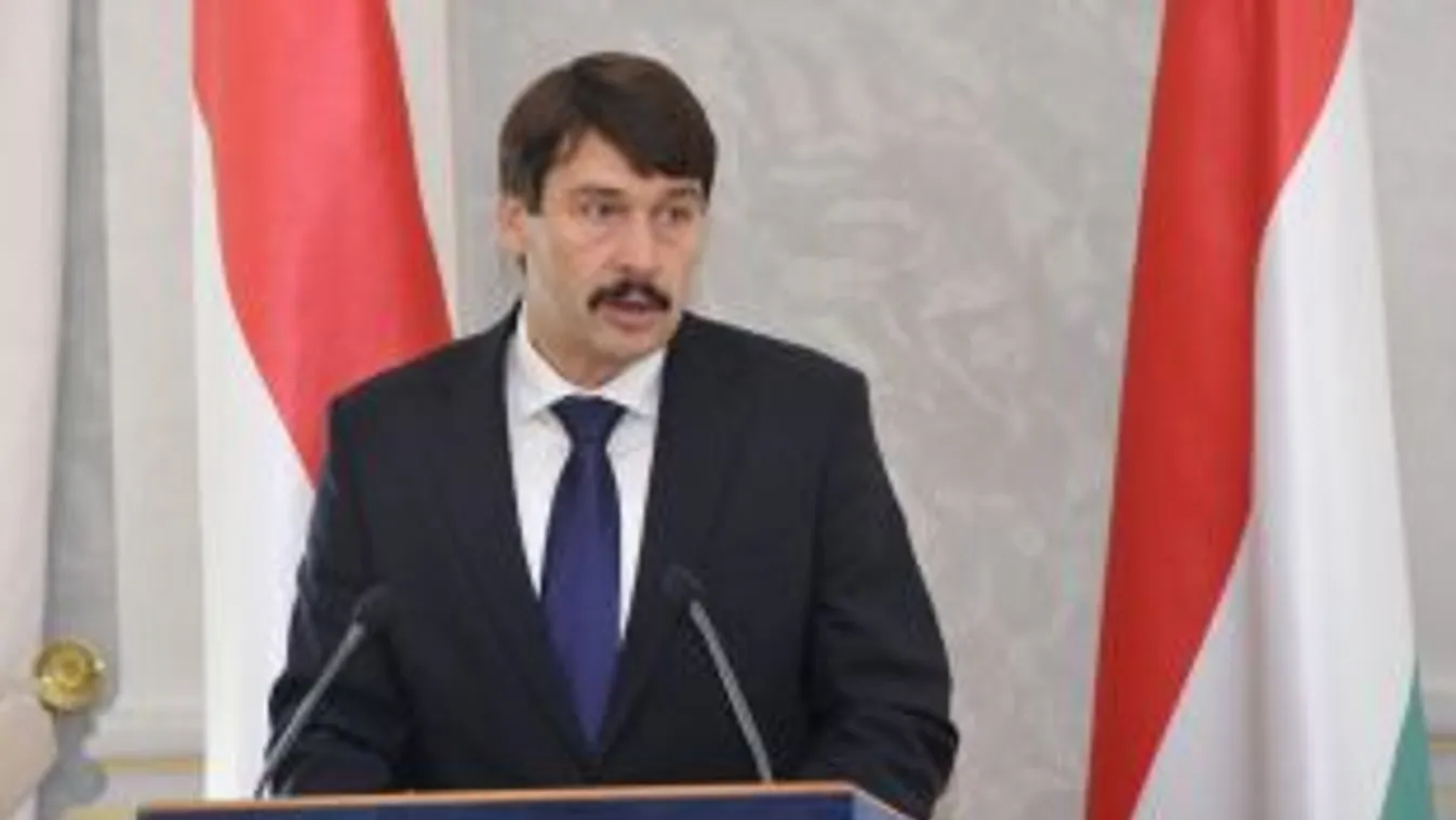 Áder János a bírósági hivatal elnöki posztjára Senyei György Barnát javasolta