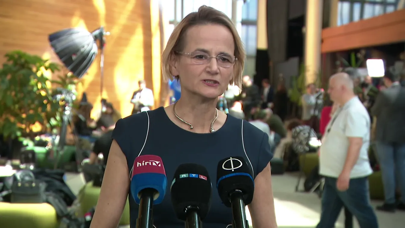 Győri Enikő: Az Európai Bizottság elnöke Ursula von der Leyen egy alternatív valóságban él + videó