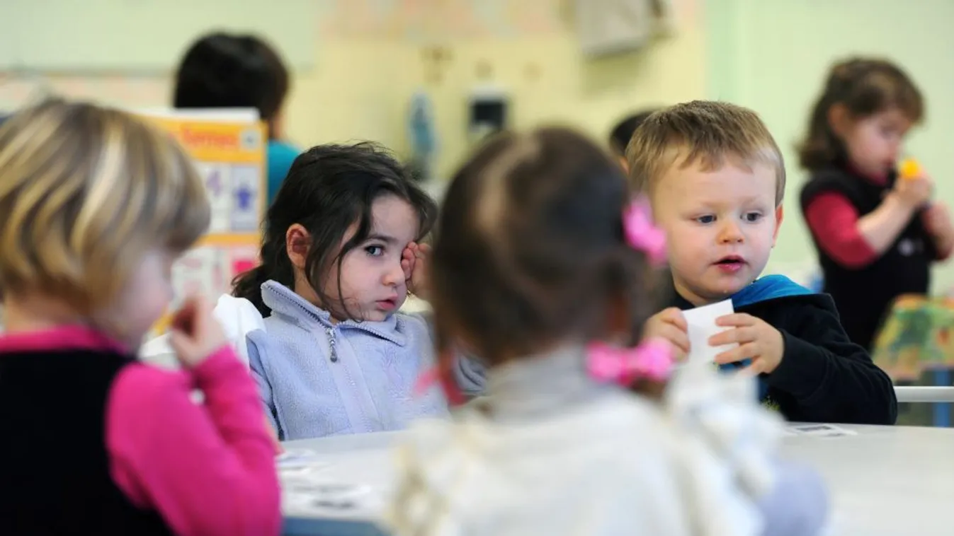 Lesz gyermekfelügyelet hétfőtől az óvodákban, iskolákban