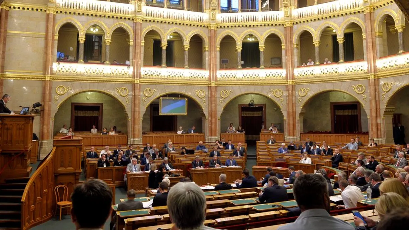 Kövér László nyugtatót kért Kunhalmi Ágnesnek