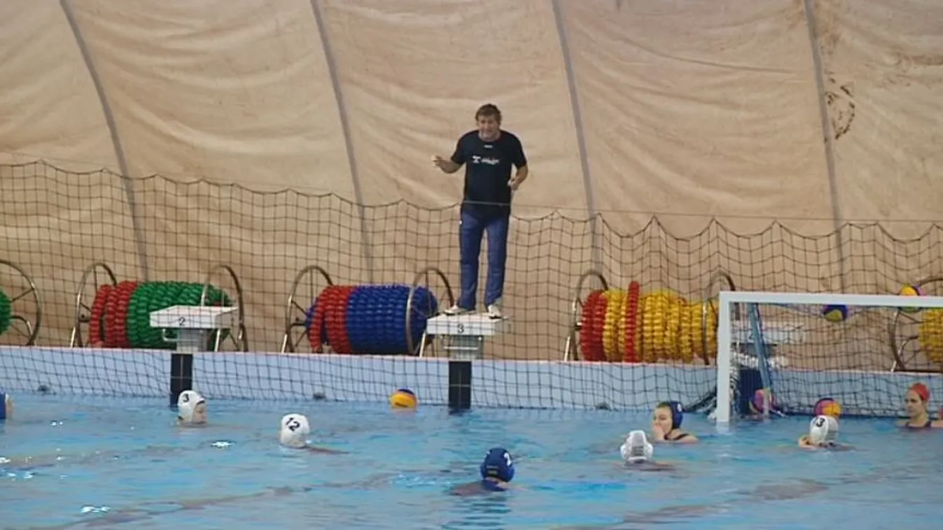 Alapos fiatalítás a női pólósoknál