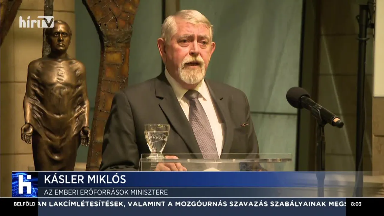 Matl Péter kárpátaljai szobrász kapta a Megbékélési és Együttműködési Díjat