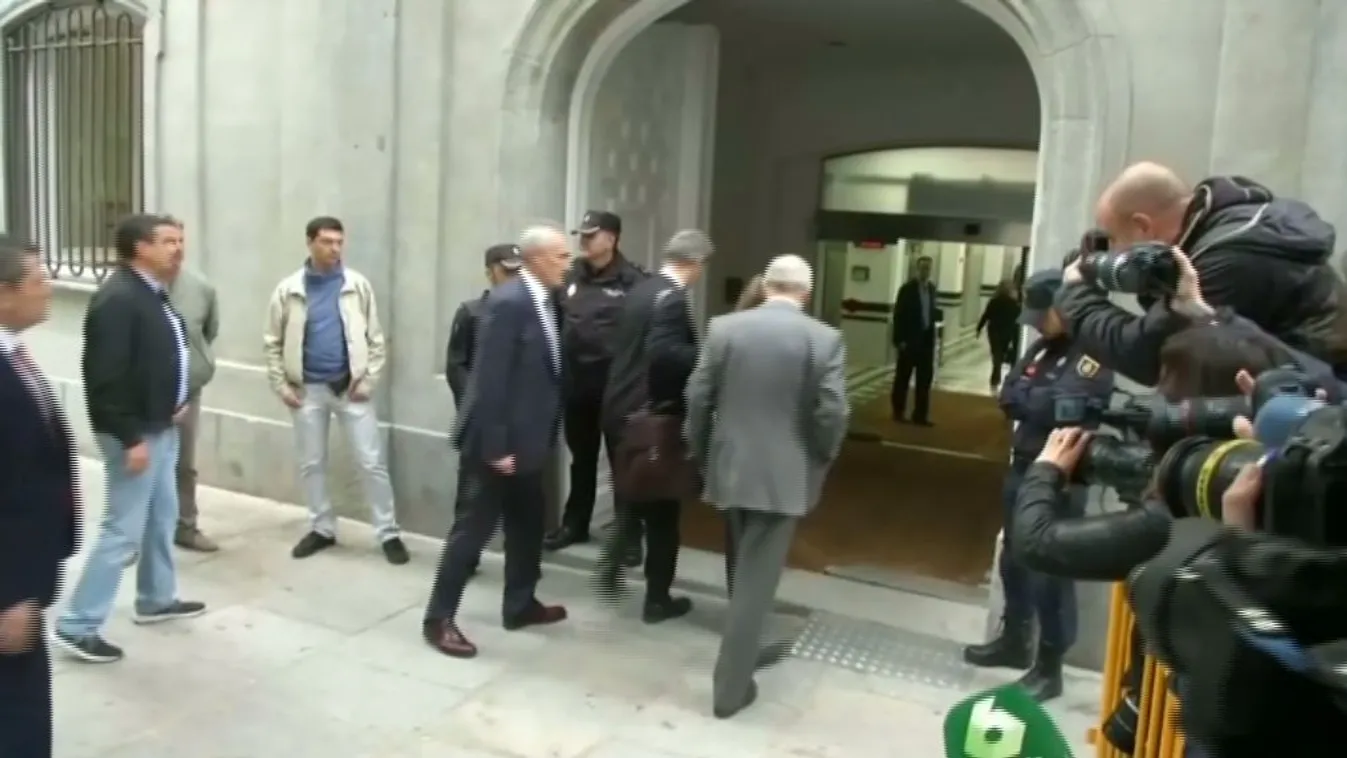 Katalán kormánytagokat küldenének börtönbe