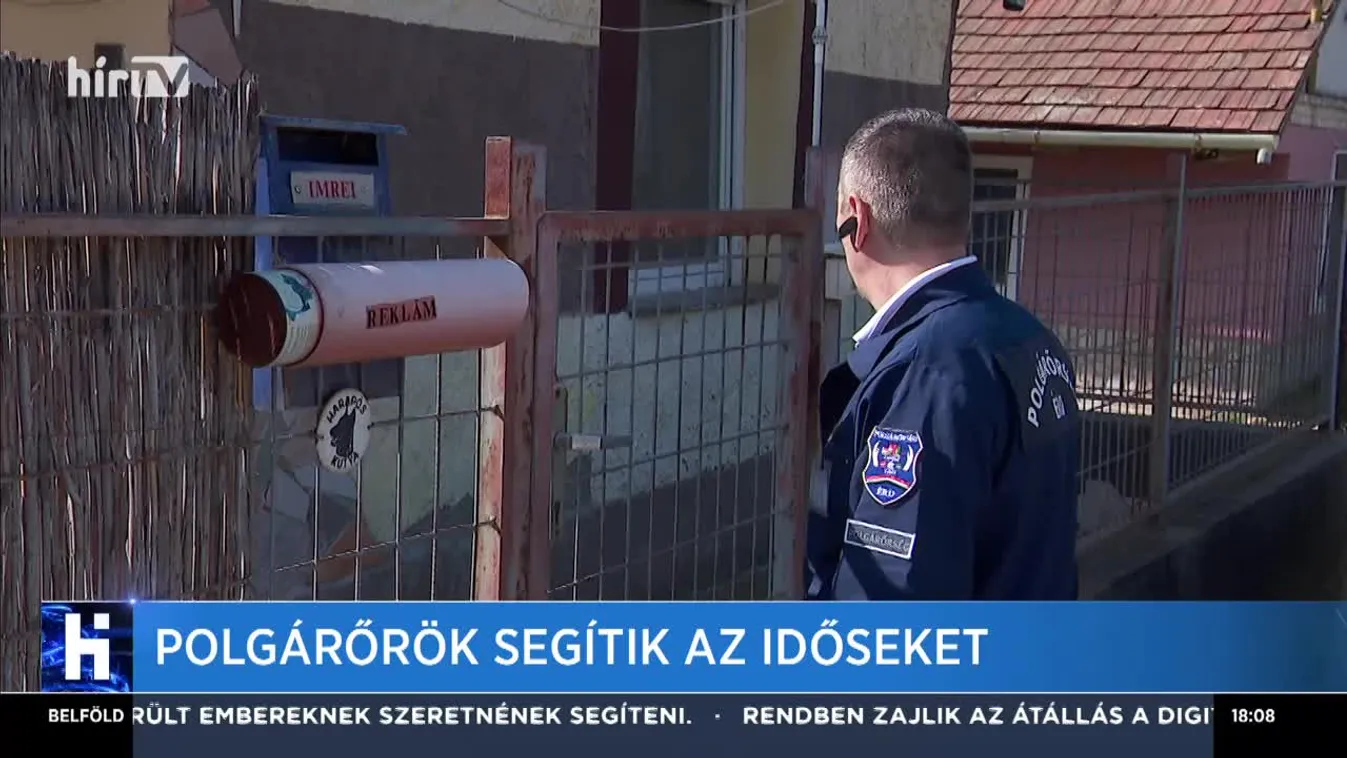 Polgárőrök segítik az időseket