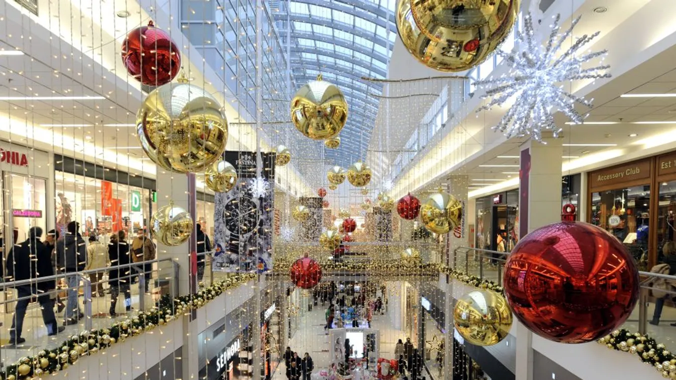 Ismét tömve vannak a bevásárlóközpontok