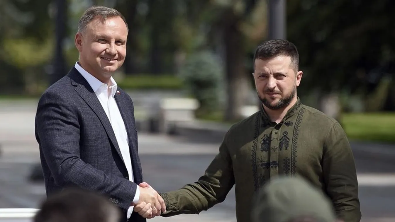 Lengyel média: nyomkövetőt találtak Duda kocsijában, Ukrajnában kerülhetett oda