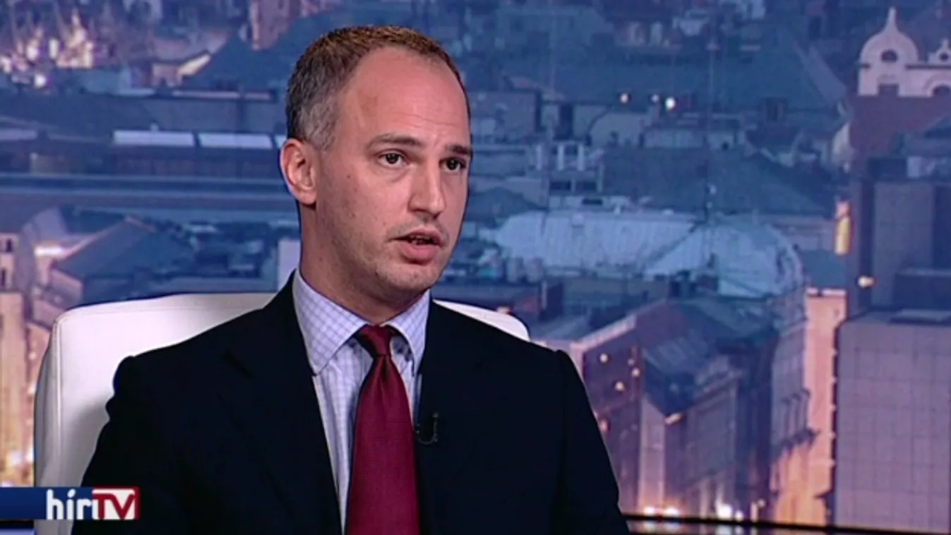 Feljelentik Pintért