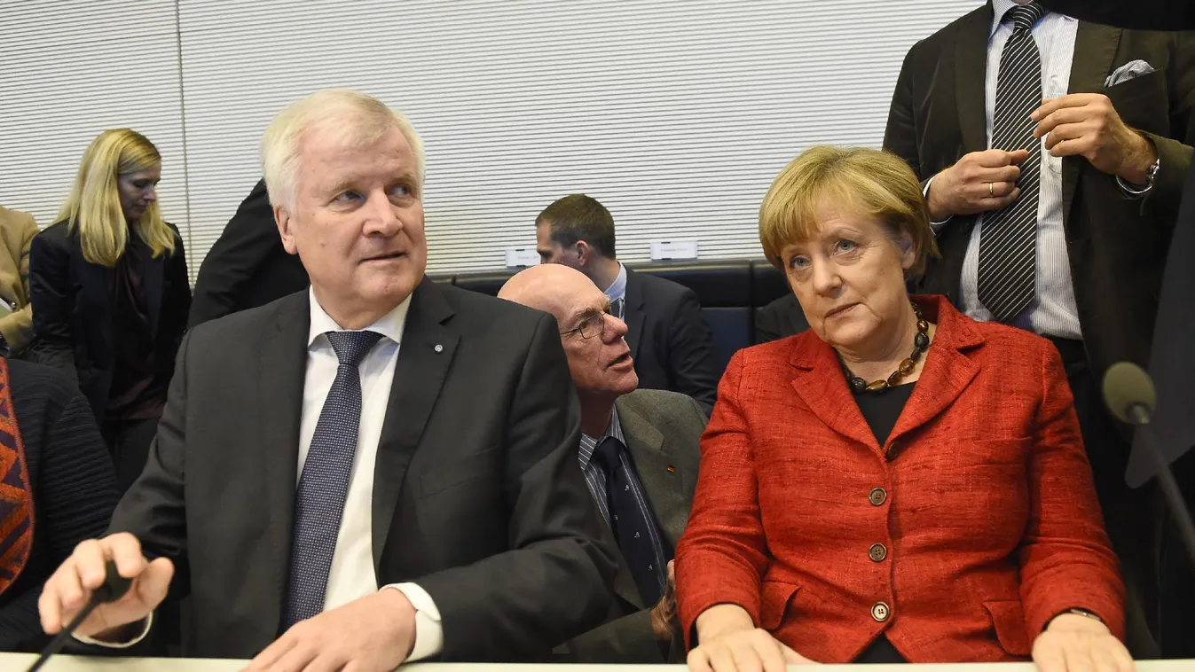 Horst Seehofer: Nagyon erős migrációs nyomás nehezedik az unió külső határára
