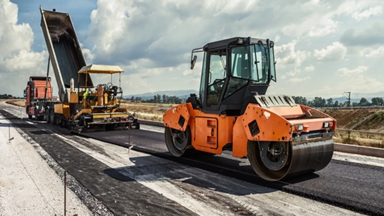 A becsültnél 1 milliárddal többért szélesíthet főutat a Duna Aszfalt