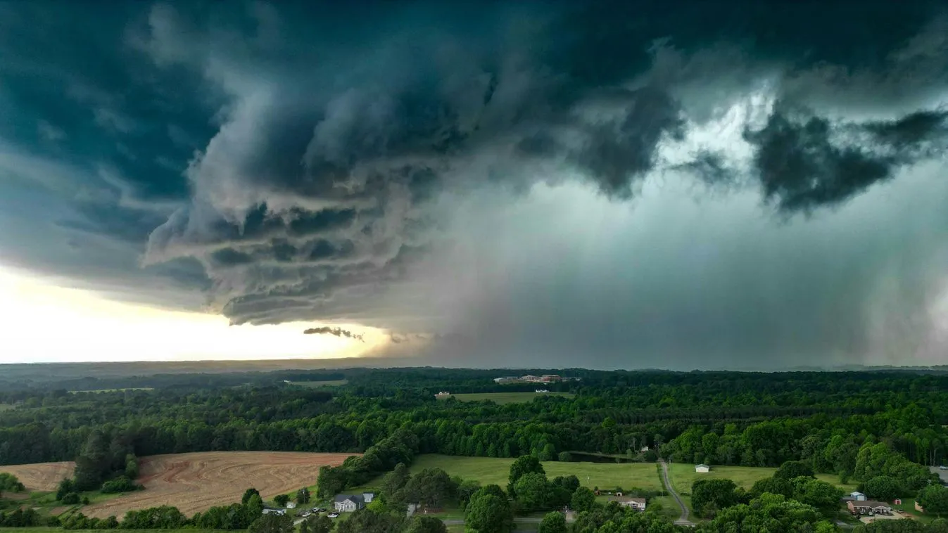 Egész héten kelleni fog az esernyő