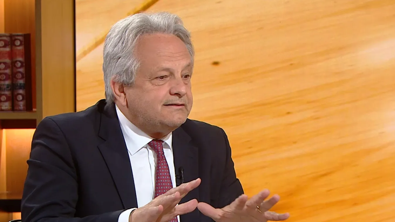 Napindító - Új helyszínekre költözik a Hadtörténeti Intézet és Múzeum gyűjteménye