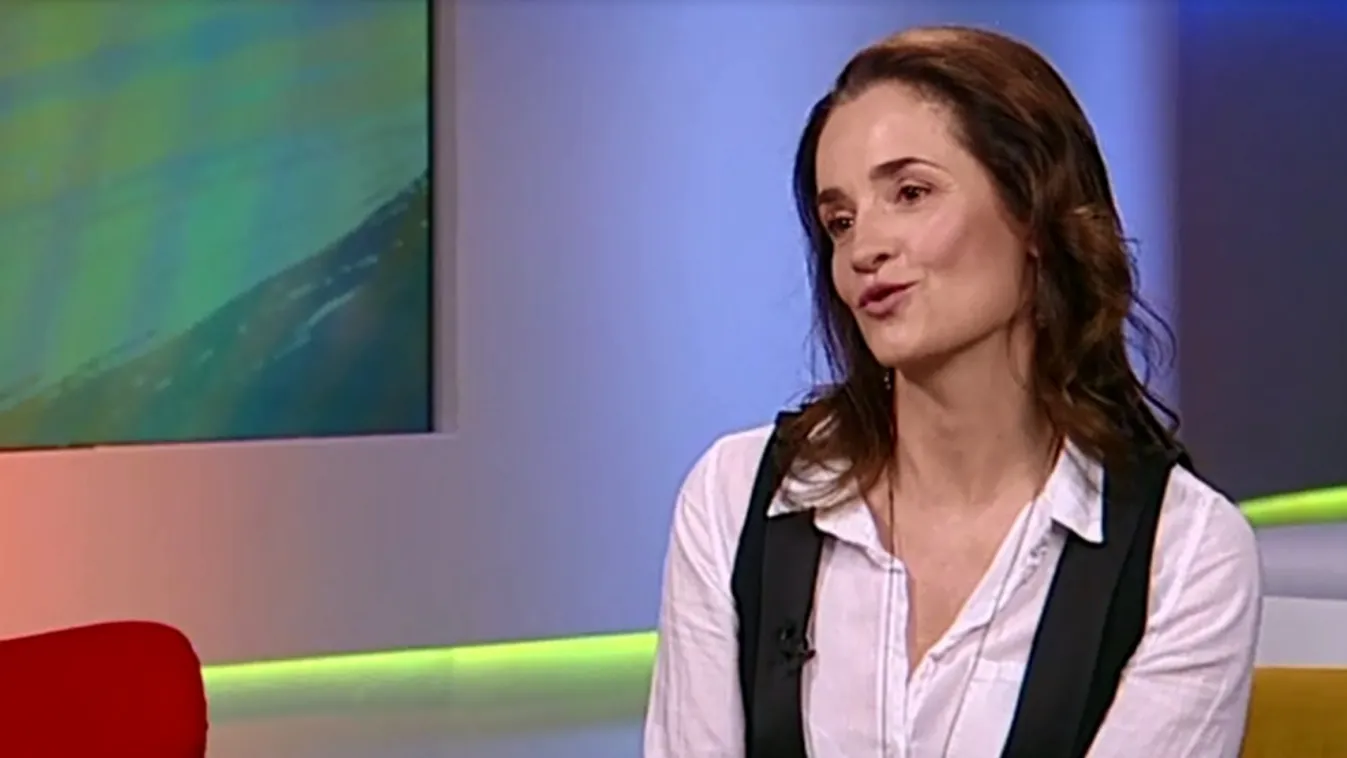 Szocializmusra hangolt revük