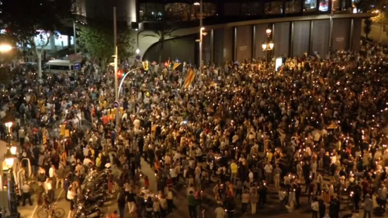 Tízezrek tüntettek Barcelonában a katalán függetlenségért