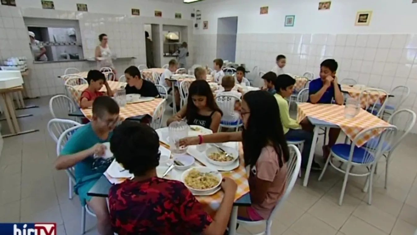 Az őszi szünetben is igényelhető a napi egyszeri ingyenes étkezés