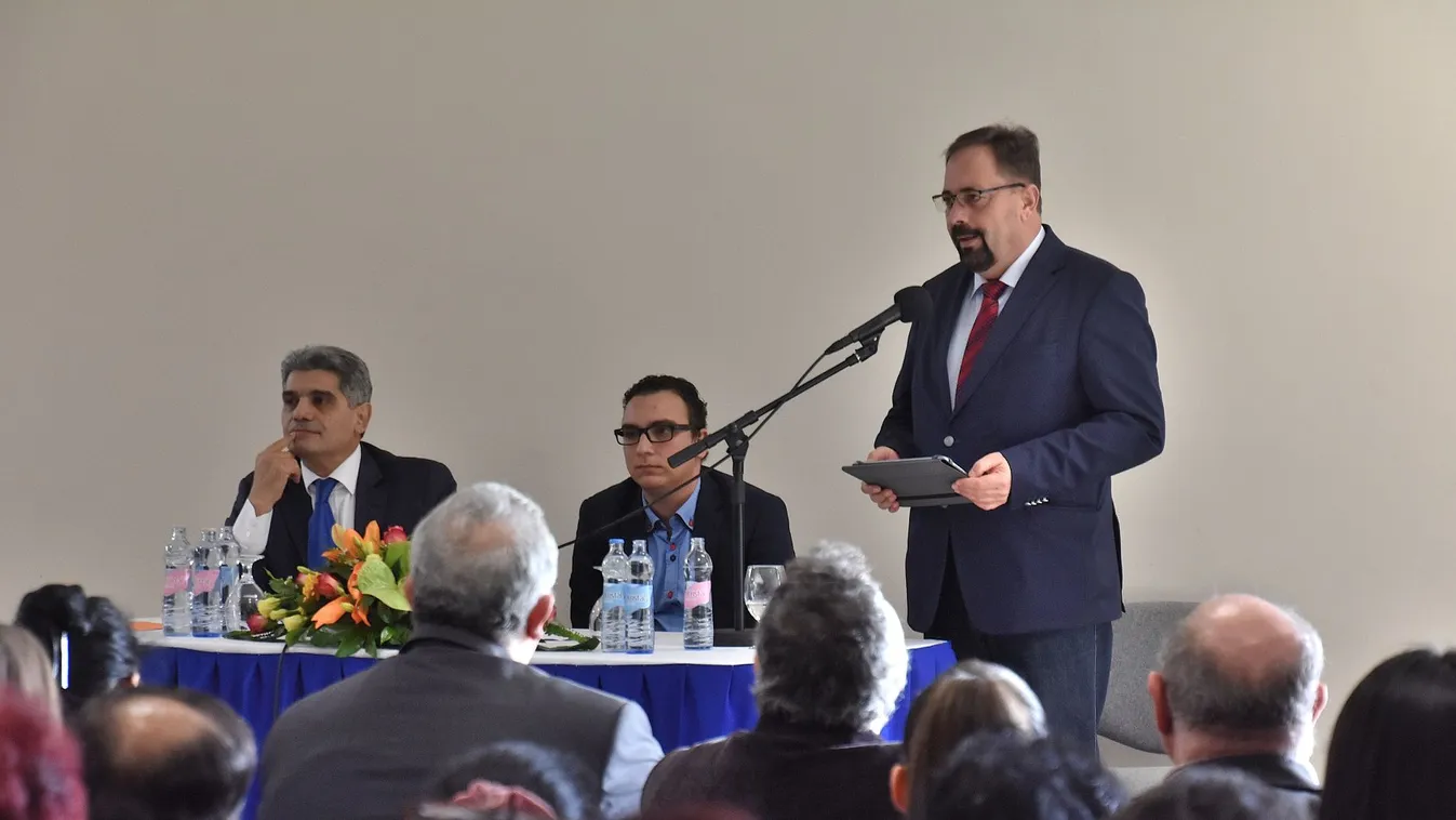 Pócs vagdalkozik, de egy dolgot elfelejt