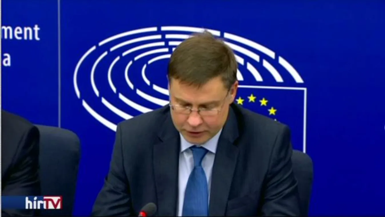 Cipőtalppal nyilvánított véleményt az olasz EP-képviselő