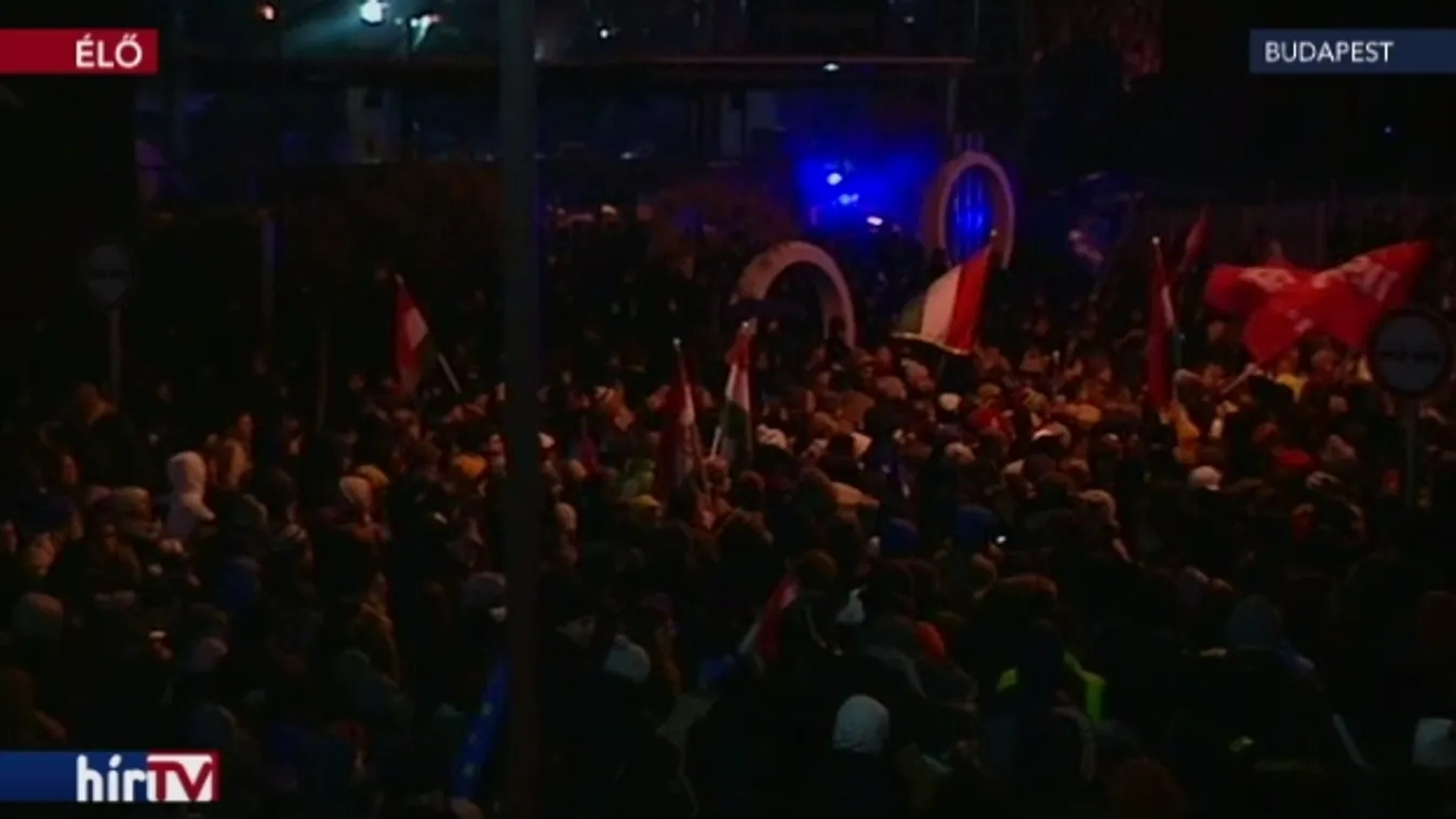 Paprikás a helyzet az MTVA-székháznál