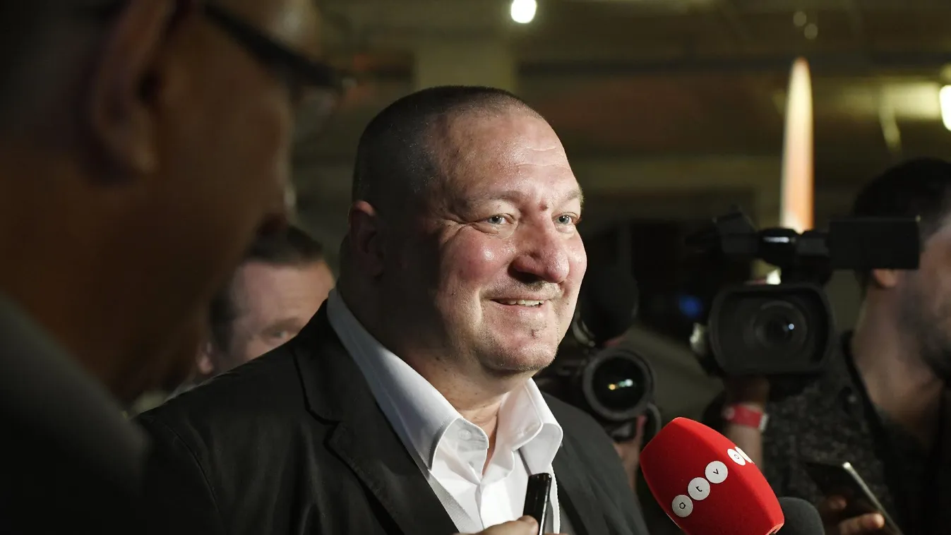 Továbbra is tolja Németh Szilárdot a csepeli újság