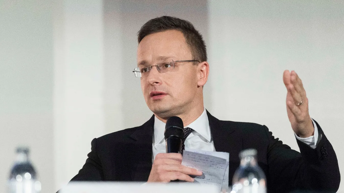 Szijjártó: Folytatódnak a bevándorláspárti erők támadásai