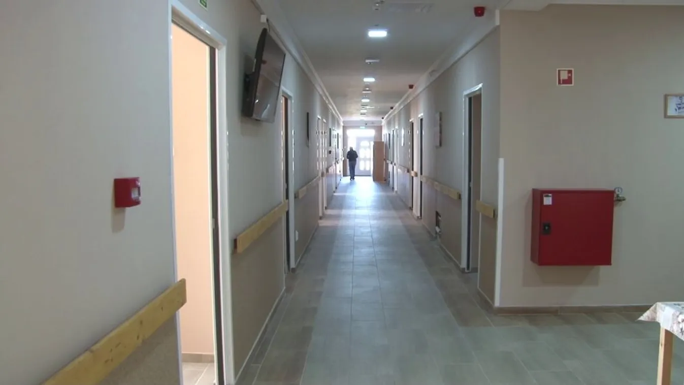 Koronavírussal fertőzött idősek kerülhettek egy fővárosi kórházba