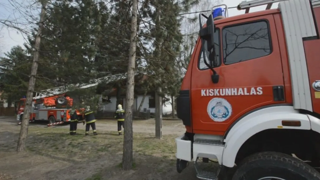Sok munkát ad a tűzoltóknak az erős szél húsvétvasárnap