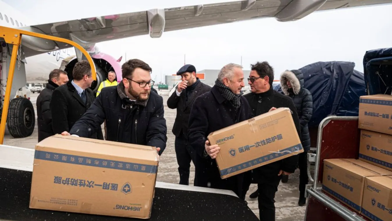 Megérkezett az első, orvosi eszközöket szállító gép Kínából