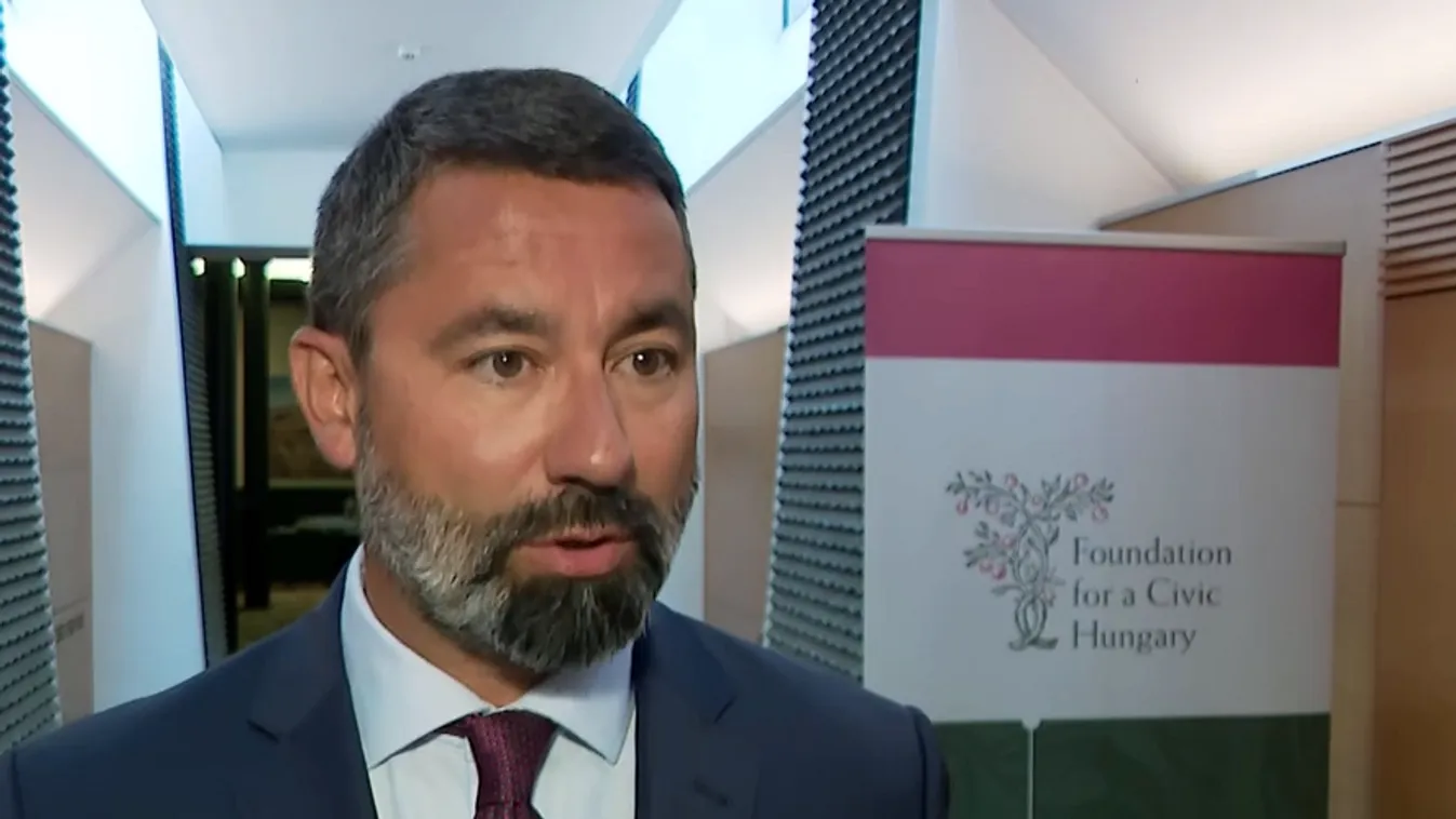 Hidvéghi Balázs: Meg kell védeni a gyerekeket a genderelmélet terjesztőitől